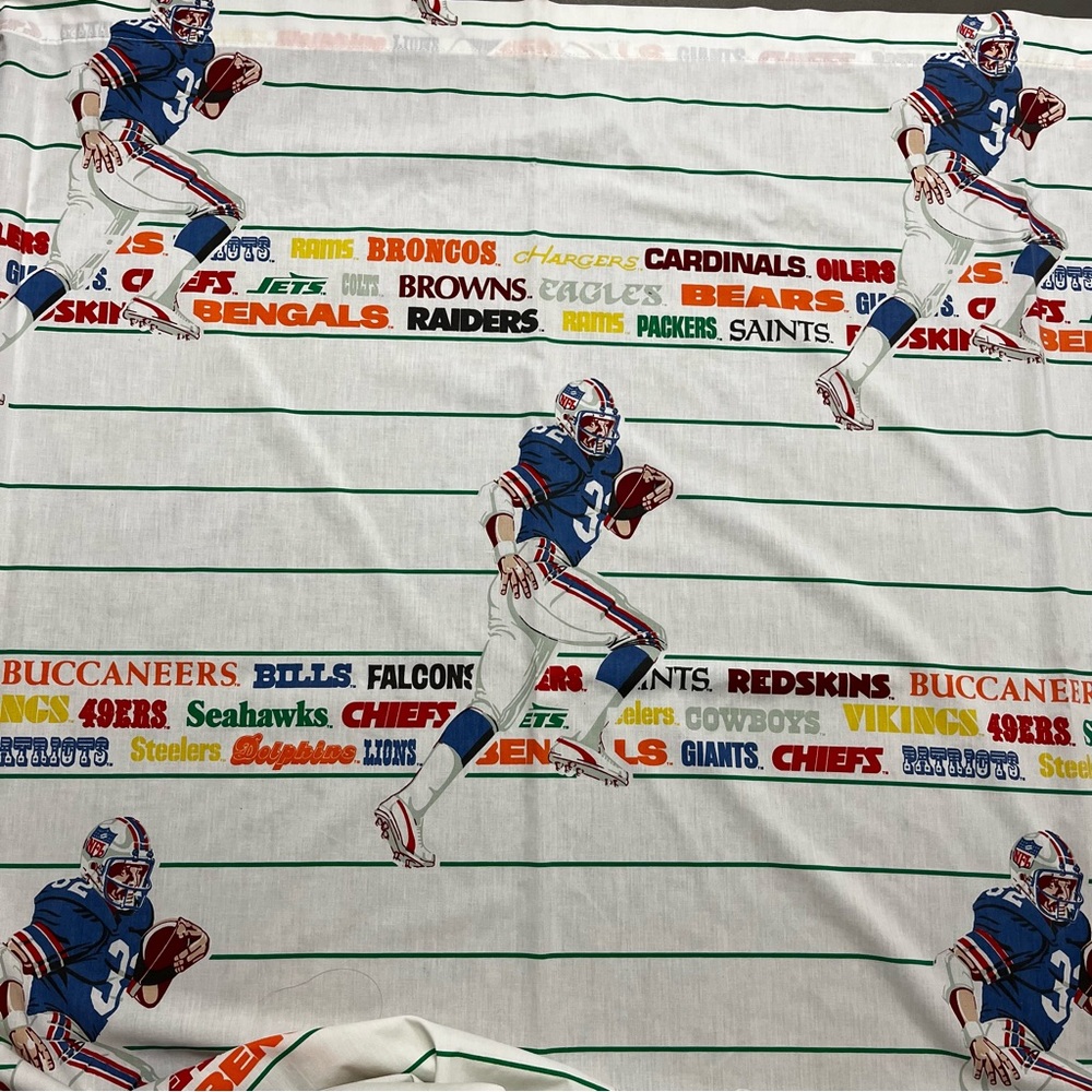 Single VINTAGE 1990's NFL FOOTBALL Twin TOP bed Sheet Oilers Redskins BIBB CO.